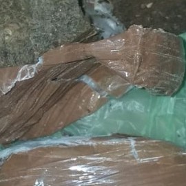 La Plata: arrojaron un paquete con marihuana por arriba del muro de una cárcel de mujeres