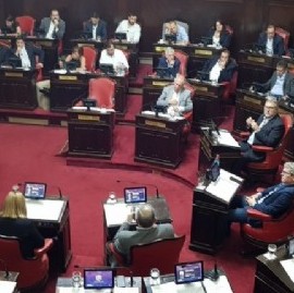 La Legislatura bonaerense aprobó la rebaja de tarifas: festejaron Vidal, Massa e intendentes del PJ