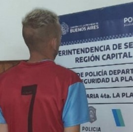 La Plata: detuvieron a un joven que robaba "parrillas" de autos en la zona del Parque San Martín