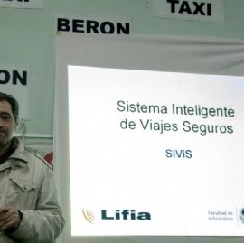 Taxistas de La Plata, en guerra contra una aplicación similar a UBER impulsada por un sindicalista