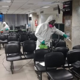 A raíz de "algo que no se tenía que saber", imponen un "bozal informativo" a policías de La Plata