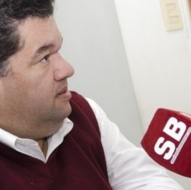 "Sos una vergüenza, un bochorno", le gritó una beneficiaria del Procrear al intendente de Berisso
