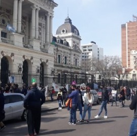 Los gastronómicos fueron al Palacio municipal de La Plata y a Gobernación: siguen sin respuestas