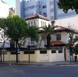 Vidal vive en la base militar y no usa la residencia oficial; su vice Salvador tampoco: ¿Y el gasto?
