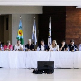 35 intendentes bonaerenses apuestan todo al desdoblamiento de las elecciones