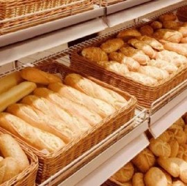 La devaluación hizo que la harina suba hasta 15 % esta semana: inminente aumento del precio del pan
