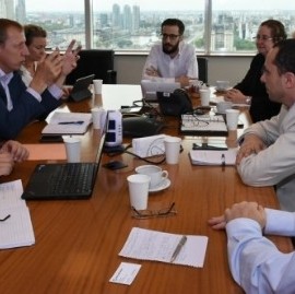 Un ministro de Kicillof con autoridades del Banco Mundial: prioridad, obras hidráulicas y escolares