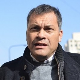 El intendente de Moreno, Walter Festa, sacó los "Trapitos al Sol" con su sucesora, Mariel Fernández