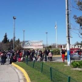 Cooperativistas platenses cortaron la Autopista La Plata-Buenos Aires por reclamos salariales