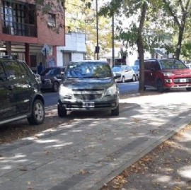 La Plata: En el reino del "todo vale", los automovilistas hacen lo que quieren