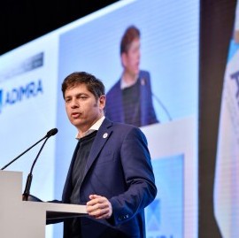 Kicillof, contra Milei, advirtió que los municipios podrán cobrar tasas en las facturas de servicios