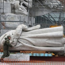 La guerra de las estatuas