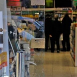 INSOSTENIBLE: las farmacias de La Plata suspendieron la atención a PAMI, la obra social de jubilados