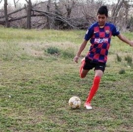 Nació en Bolivia, se luce en La Plata y sueña con jugar en el Barcelona