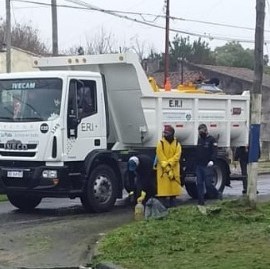 La Plata: amplio despliegue casa por casa en Barrio Cementerio para detectar casos de Coronavirus
