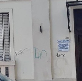 Con la complicidad de un gremio, una mujer se quiere quedar con la casa de "Voluntarias Platenses"