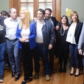 Intendentes del PJ bonaerense: "El Presupuesto de Vidal atenta contra la calidad institucional"