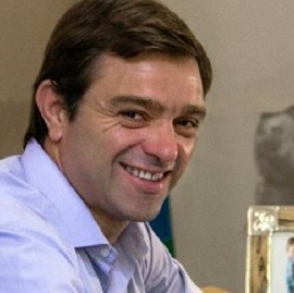 Ofreció lotes para viviendas sociales a 3 intendentes de Cambiemos: en los 3 distritos los usurparon