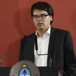 El secretario privado de Macri pasó de no hablar y esconder pruebas a hacerse el comediante