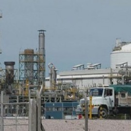 Susto en Bahía Blanca: la ciudad se sacudió por una fuerte explosión en el polo petroquímico