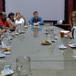 Kicillof recibió por primera vez a gremios docentes: paritarias y condiciones de trabajo, en agenda