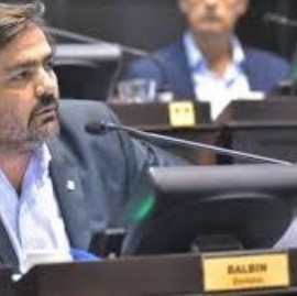 El diputado Emiliano Balbín volvió a exigirle a Axel Kicillof que adhiera al RIGI