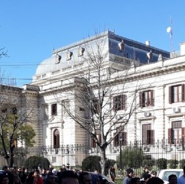 La crisis edilicia de las escuelas copó el debate en la Legislatura bonaerense