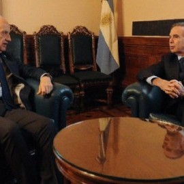 Siguen las negociaciones: Lavagna fue al Senado para reunirse con Pichetto