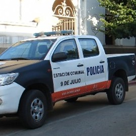 Tres policías comunales detenidos: los acusan de robar mercadería de dos camiones que habían chocado