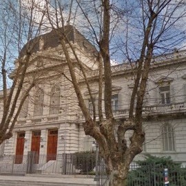 En medio de la puja con abogados, la Suprema Corte bonaerense mantiene su esquema básico de atención