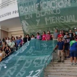 Trabajadores del Registro de las Personas continúan con un conflicto salarial sin precedentes