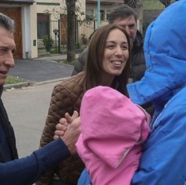 El presidente Macri y la gobernadora Vidal volvieron a "timbrear" juntos: esta vez, fue en Luján