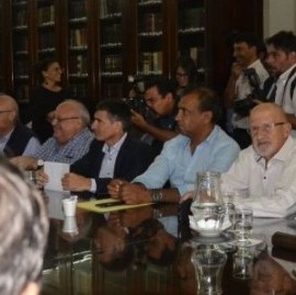Nueva oferta del Gobierno de Vidal: empleados estatales llegan al 30 por ciento de aumento salarial