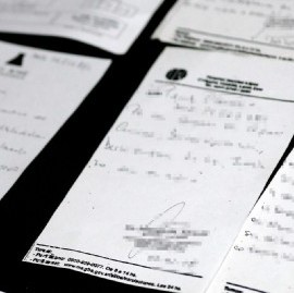 Allanaron el Consejo Escolar de Lanús por una investigación sobre certificados médicos falsos