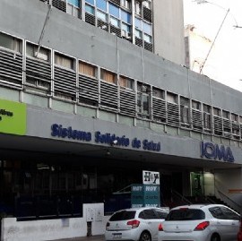 Por la "guerra de limpiadores", IOMA decidió anular la licitación para el mantenimiento de su sede
