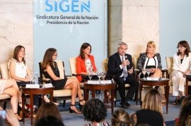 En jornada sobre equidad de género, el presidente pidió esfuerzos para "terminar con la desigualdad"