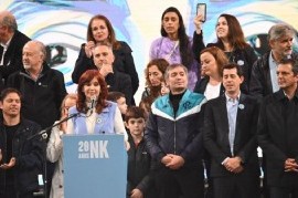 Al final, en el acto que encabezó en Plaza de Mayo, CFK insistió con su negativa a una candidatura