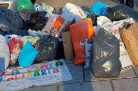 La Plata: la colecta de abrigos llenó de solidaridad la Plaza Moreno