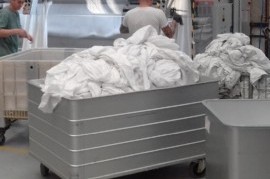 Impulsan la generación de puestos de trabajo en cárceles bonaerenses con lavaderos industriales