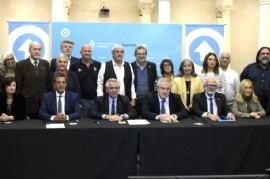 El piso salarial nacional de docentes será de 130.000 pesos a partir de marzo