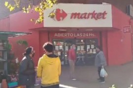 La Plata: ante un caso sospechoso de Coronavirus, Carrefour retiró a todos sus clientes y cerró