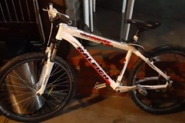Una mujer usaba una bicicleta para realizar su delivery de cocaína