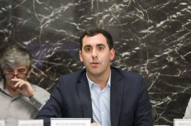 Un concejal de La Plata quiere legalizar Uber, Cabify y DiDi: taxistas y remiseros, en pie de guerra