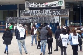 Asamblea de trabajadoras y trabajadores de Obras Públicas: defendieron el pedido de una bonificación