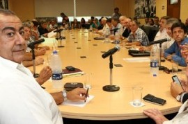 La CGT prepara una movilización junto a trabajadores y empresarios Pyme