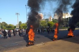 Cooperativistas de La Plata, en una dura batalla contra el gobierno de Julio Garro