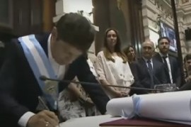 Axel Kicillof: "Estos seis meses al frente del Gobierno bonaerense me parecieron diez años"