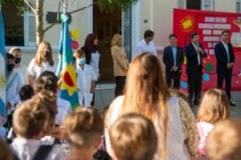 Kicillof fue a una escuela de Punta Indio para dar inicio al ciclo lectivo 2022 en toda la Provincia
