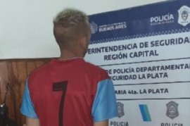 La Plata: detuvieron a un joven que robaba "parrillas" de autos en la zona del Parque San Martín