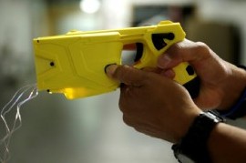 El Gobierno nacional autorizó a la Ciudad de Buenos Aires la compra de pistolas Taser